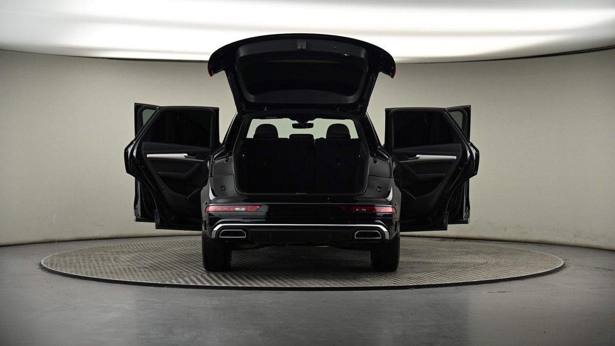 More views of Audi Q5