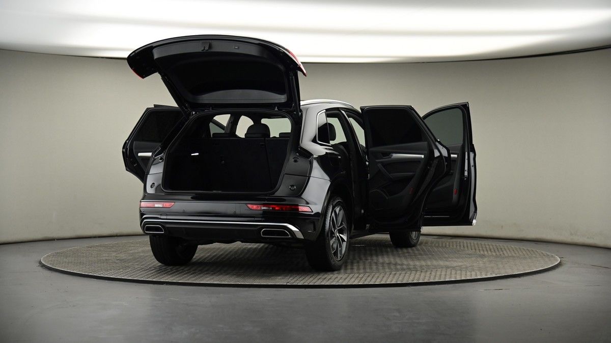 More views of Audi Q5