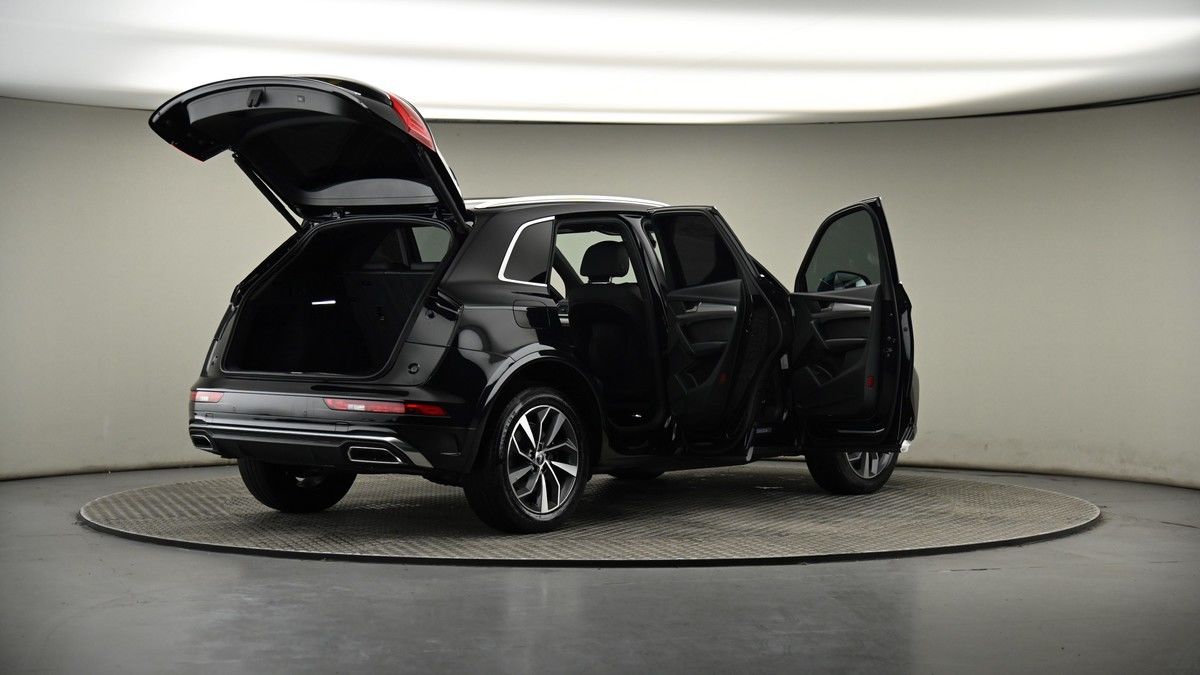 More views of Audi Q5
