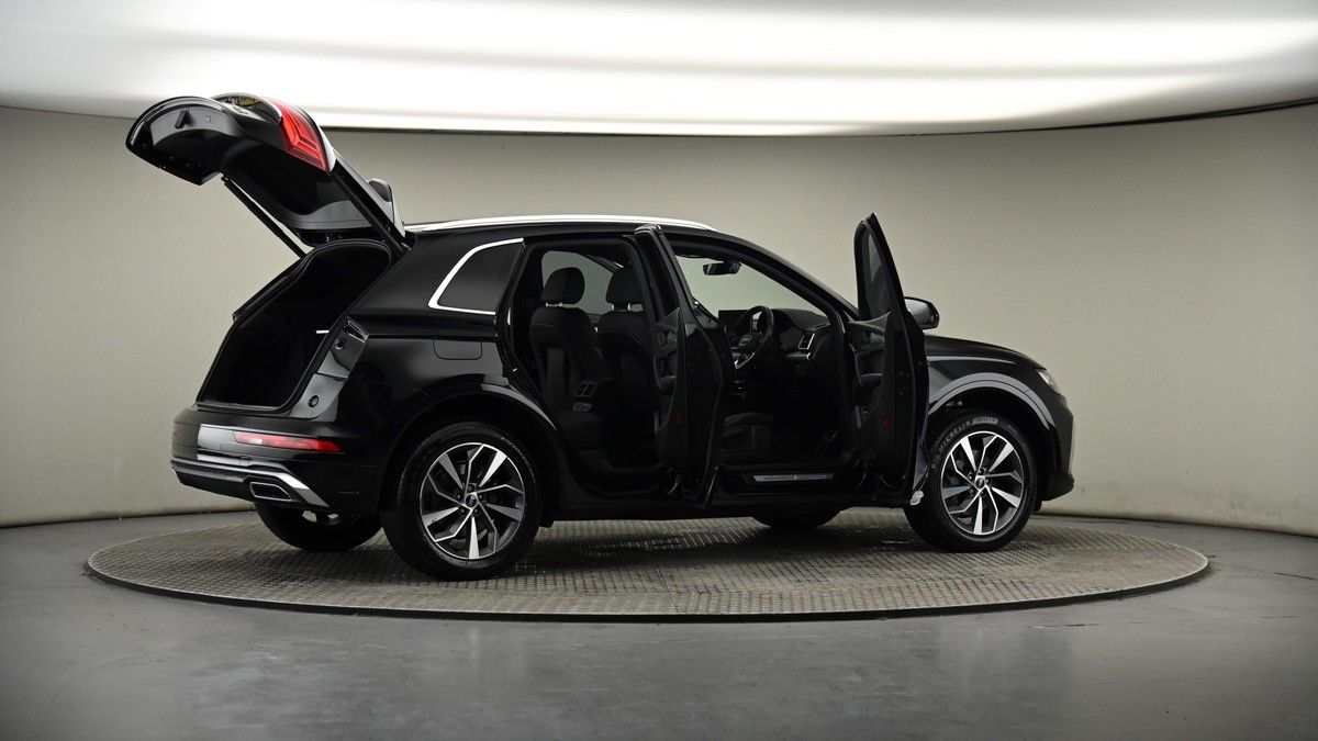 More views of Audi Q5