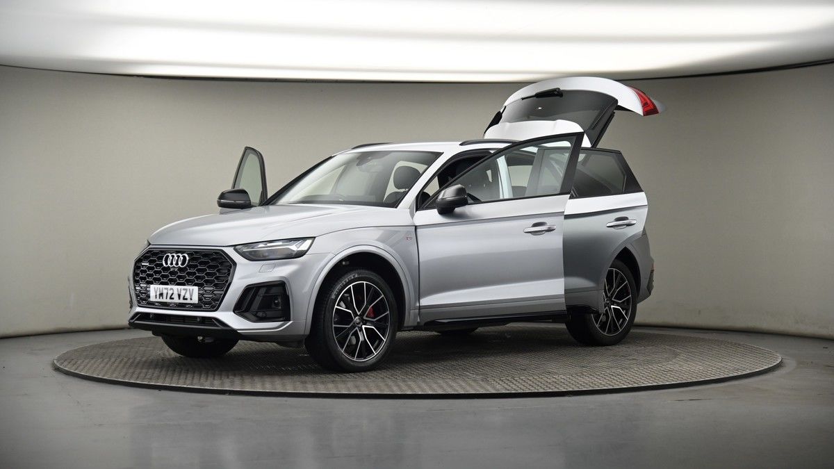 More views of Audi Q5