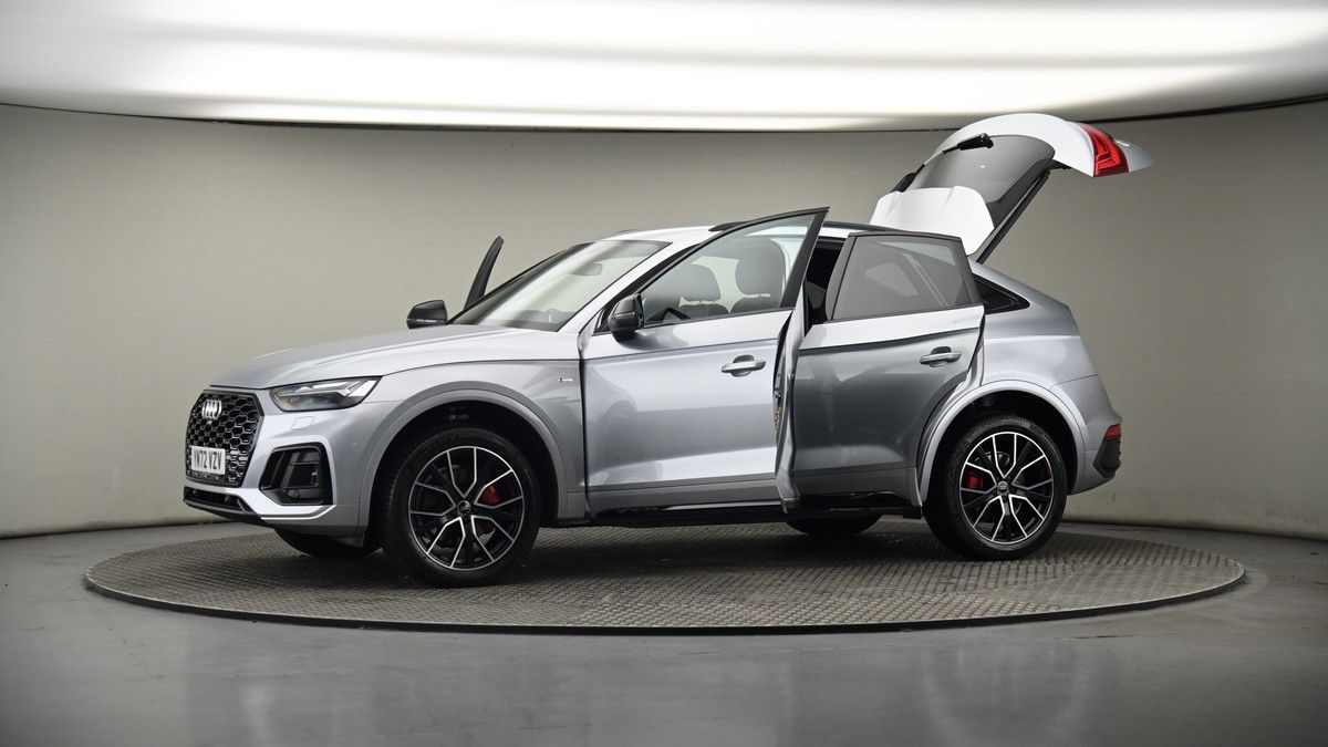 More views of Audi Q5