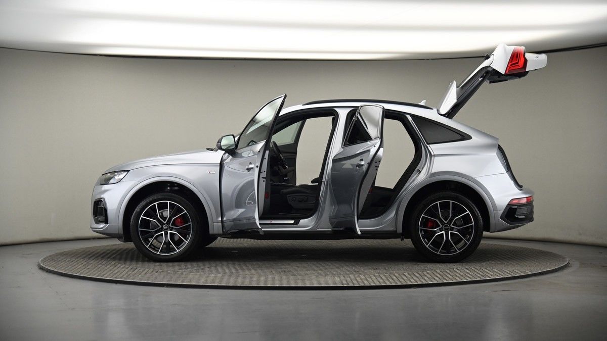 More views of Audi Q5