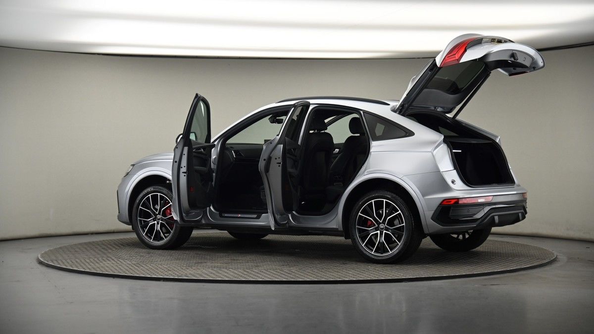 More views of Audi Q5