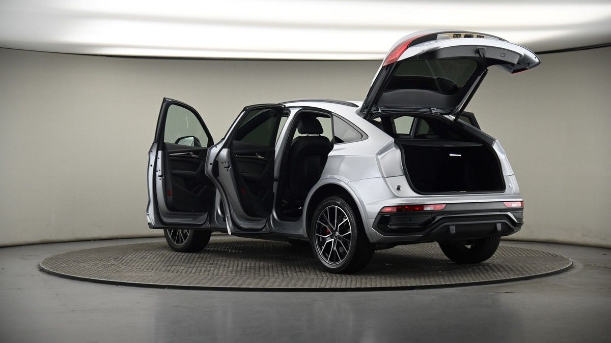 More views of Audi Q5