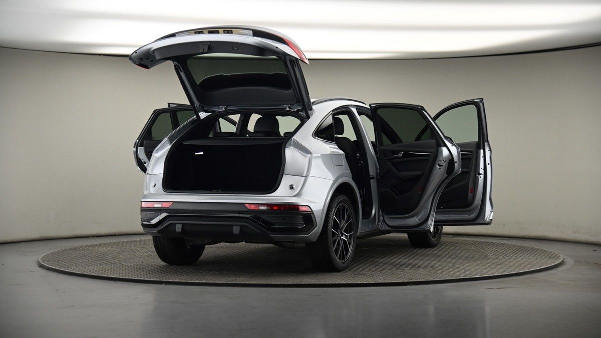 More views of Audi Q5