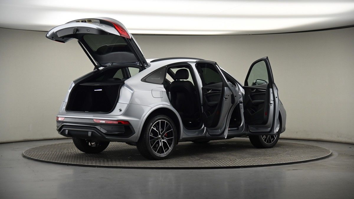 More views of Audi Q5
