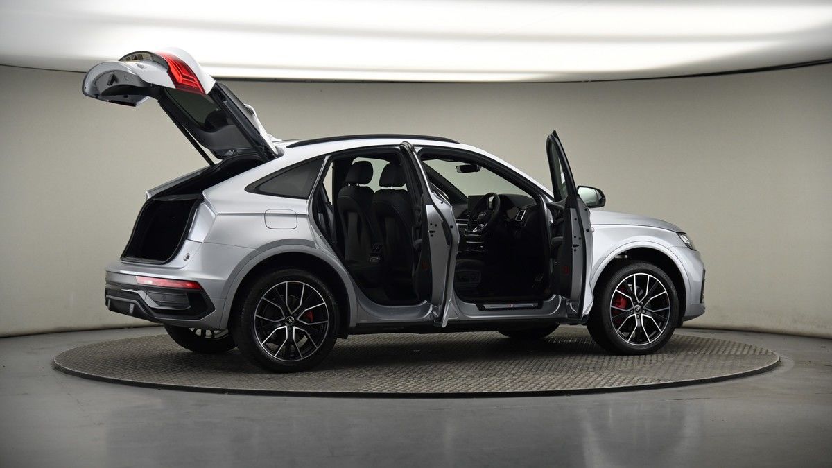 More views of Audi Q5