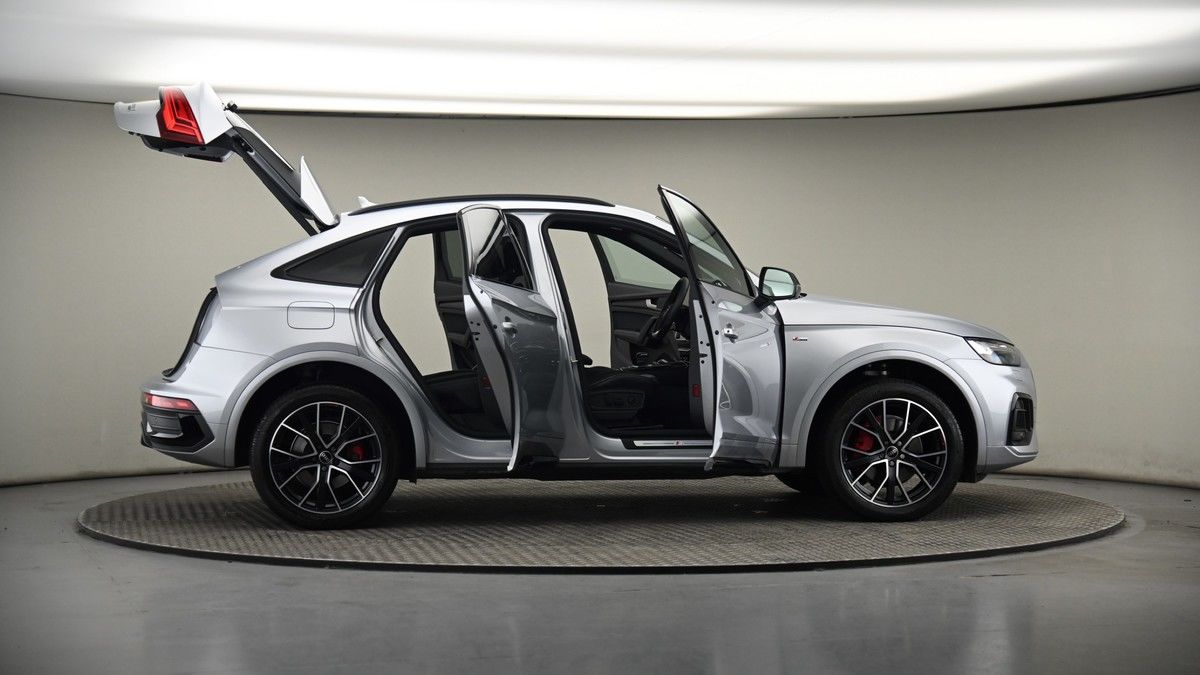 More views of Audi Q5