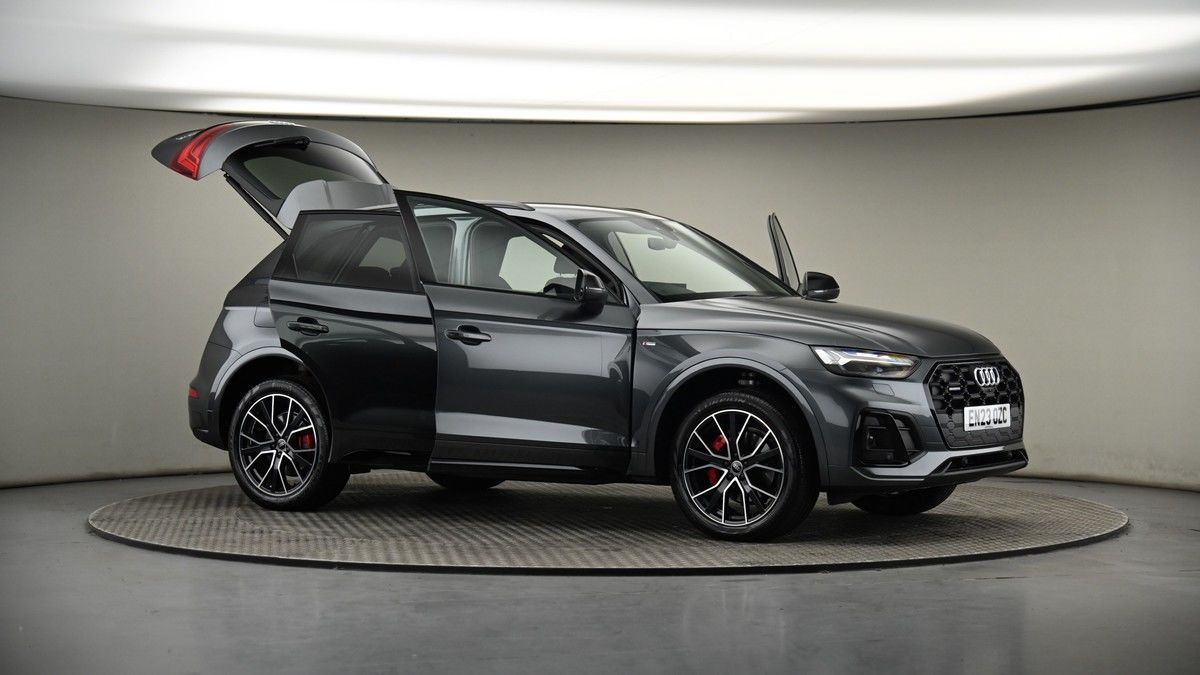 More views of Audi Q5