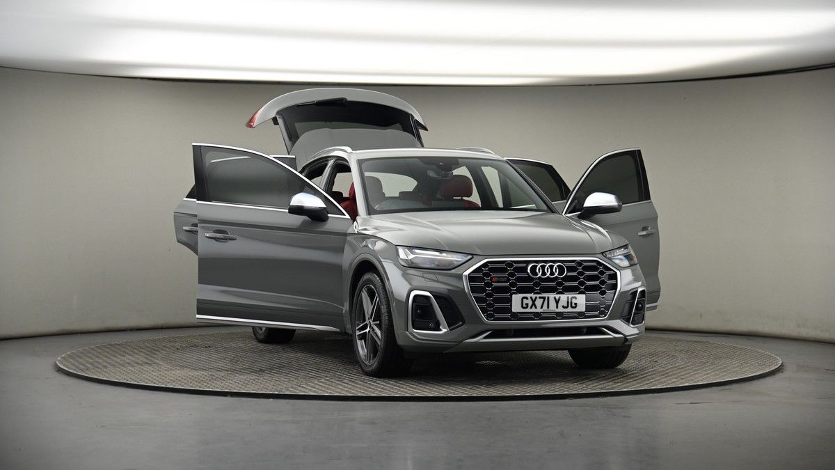 More views of Audi SQ5