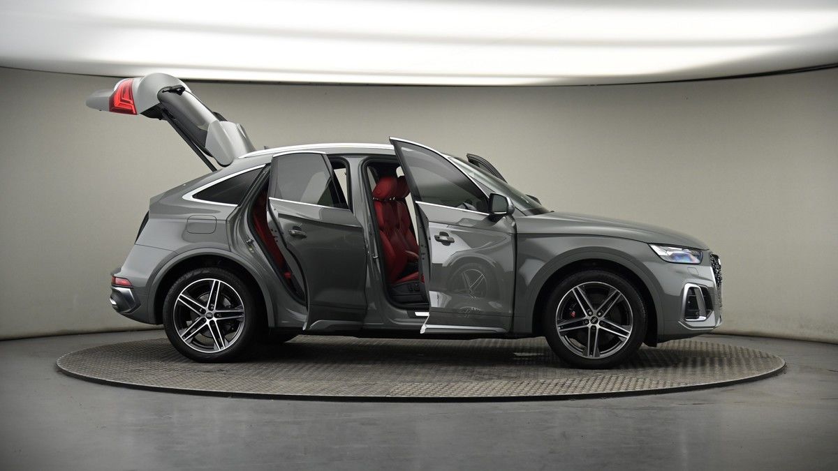More views of Audi SQ5