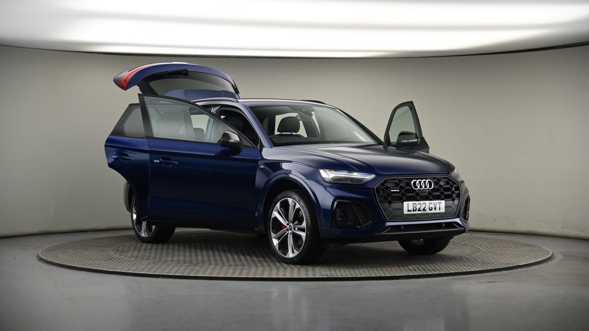 More views of Audi Q5