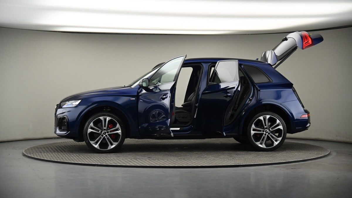More views of Audi Q5