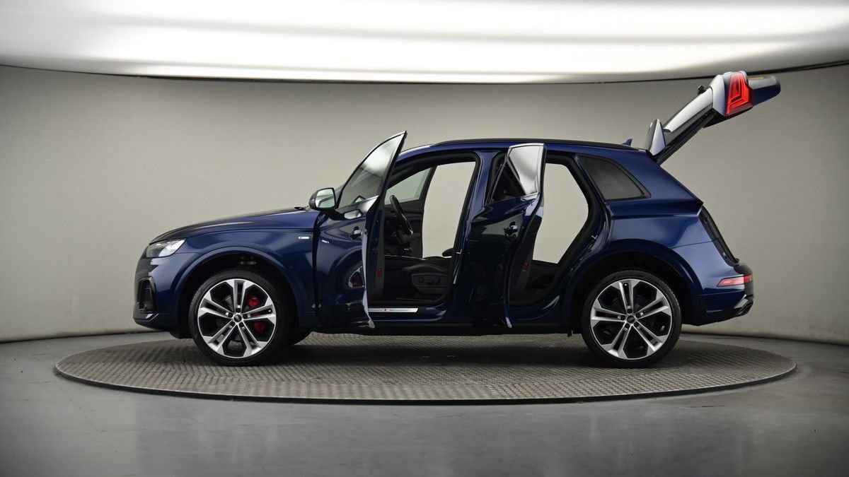 More views of Audi Q5