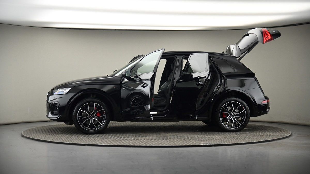 More views of Audi Q5