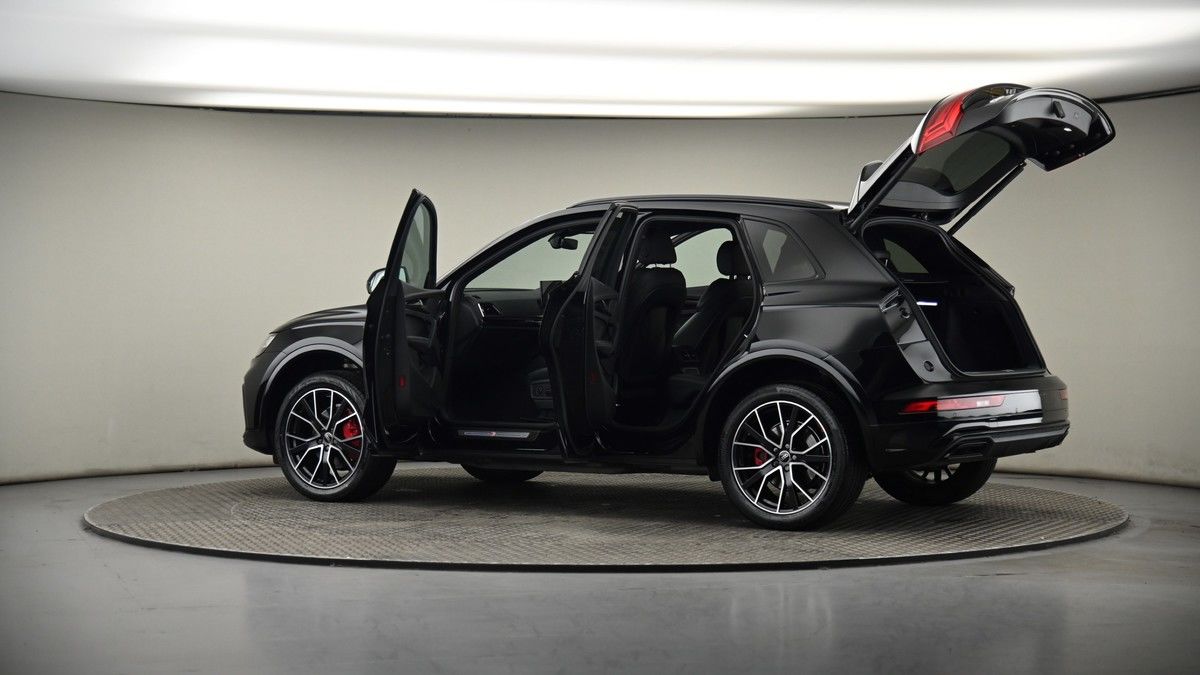 More views of Audi Q5