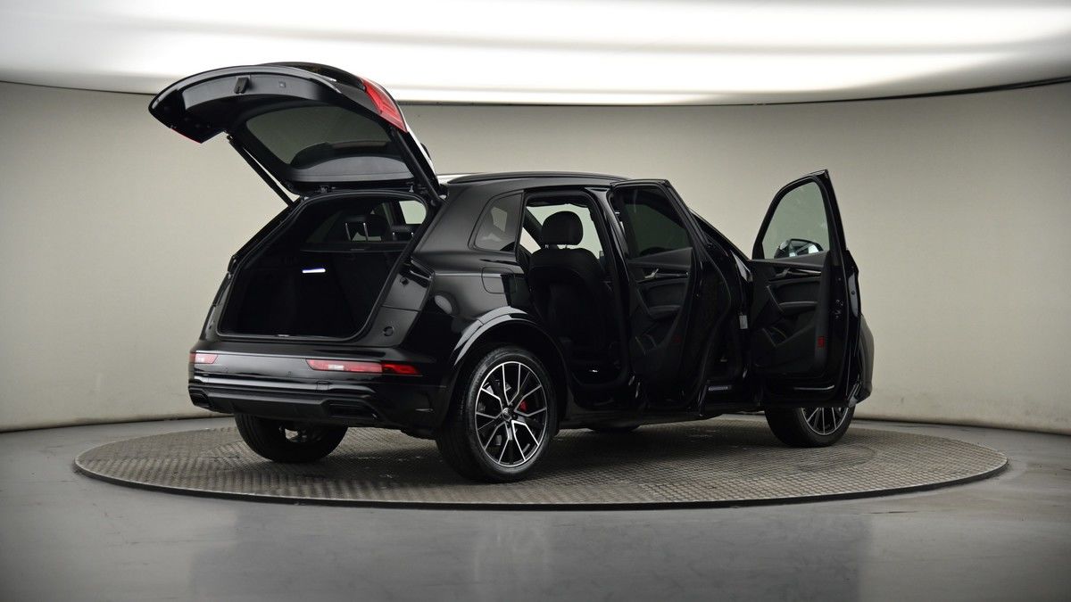 More views of Audi Q5