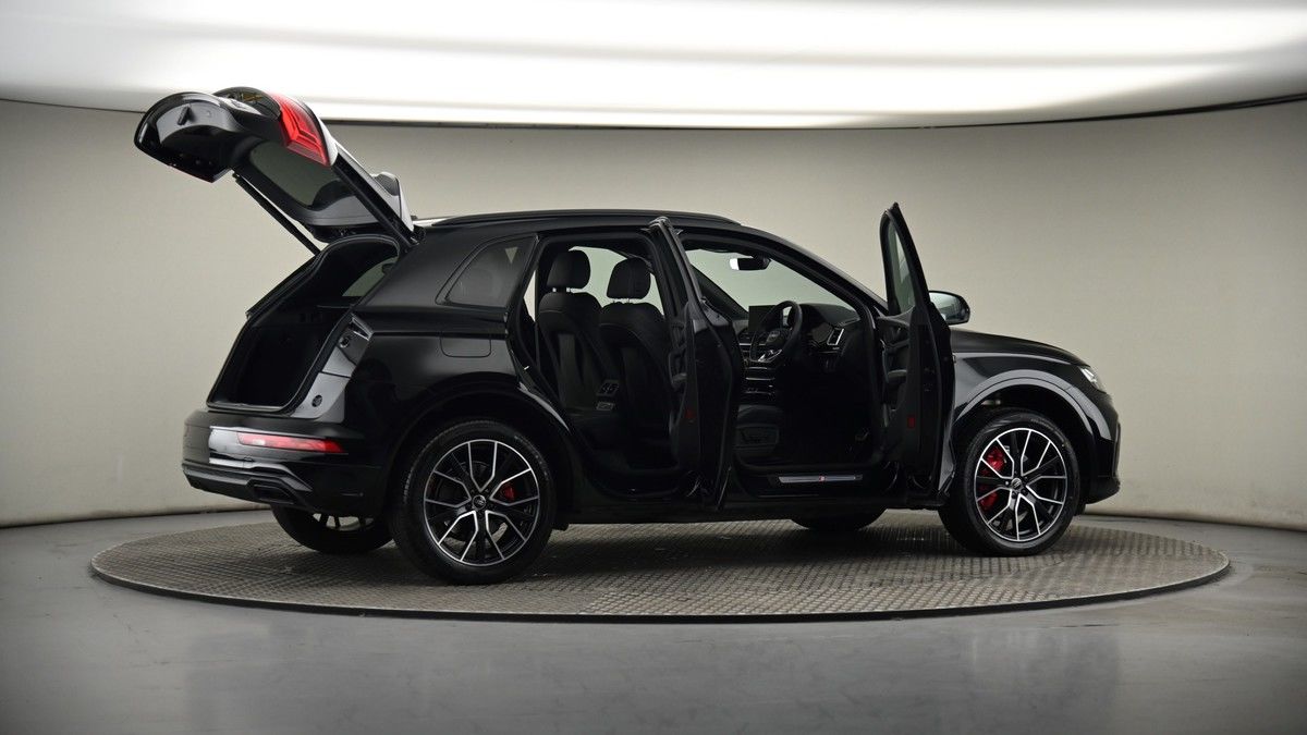 More views of Audi Q5