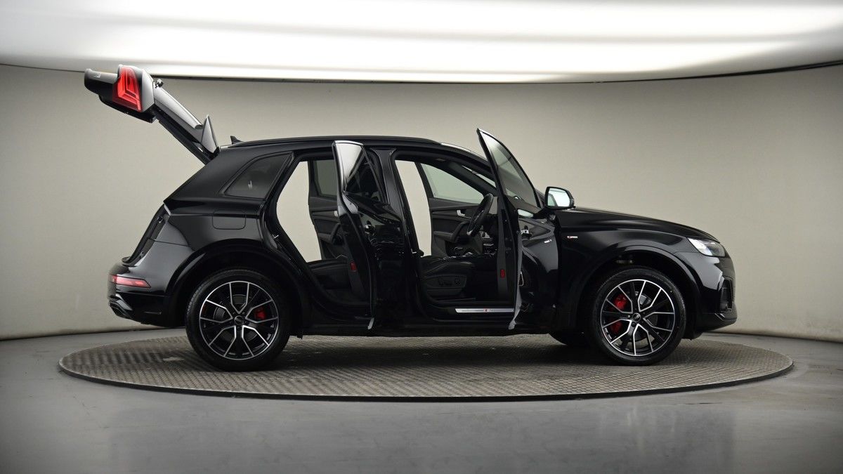 More views of Audi Q5