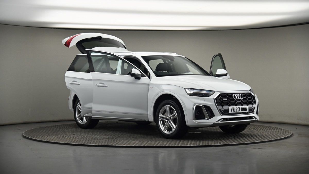 More views of Audi Q5