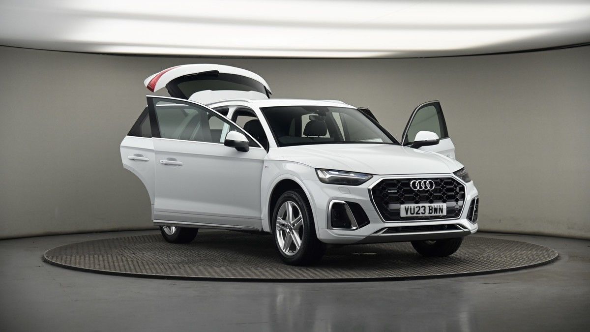 More views of Audi Q5