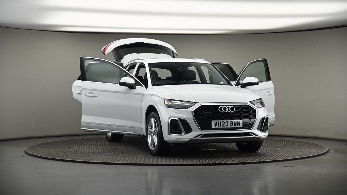 More views of Audi Q5