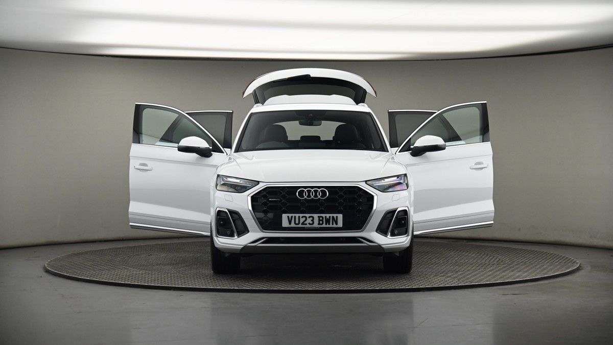 More views of Audi Q5