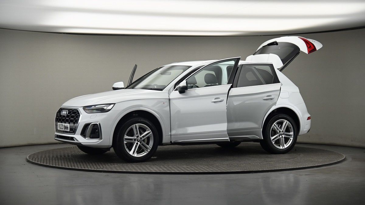 More views of Audi Q5