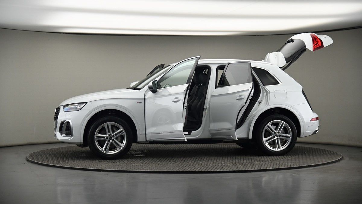 More views of Audi Q5
