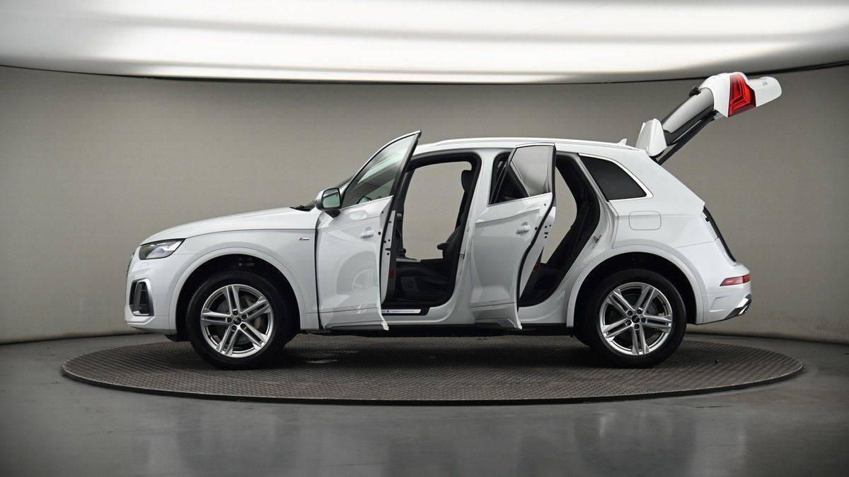 More views of Audi Q5