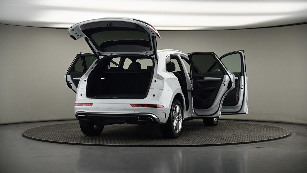 More views of Audi Q5