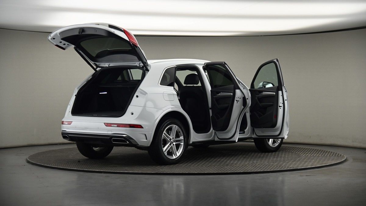 More views of Audi Q5