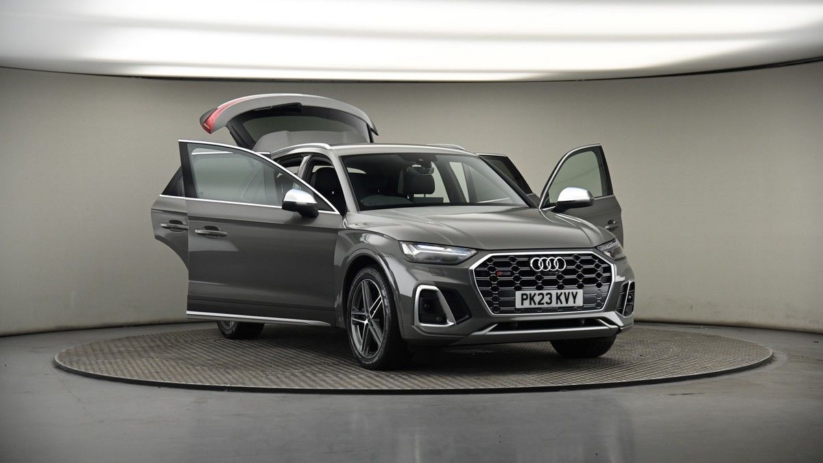 More views of Audi SQ5