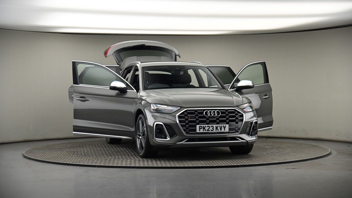 More views of Audi SQ5
