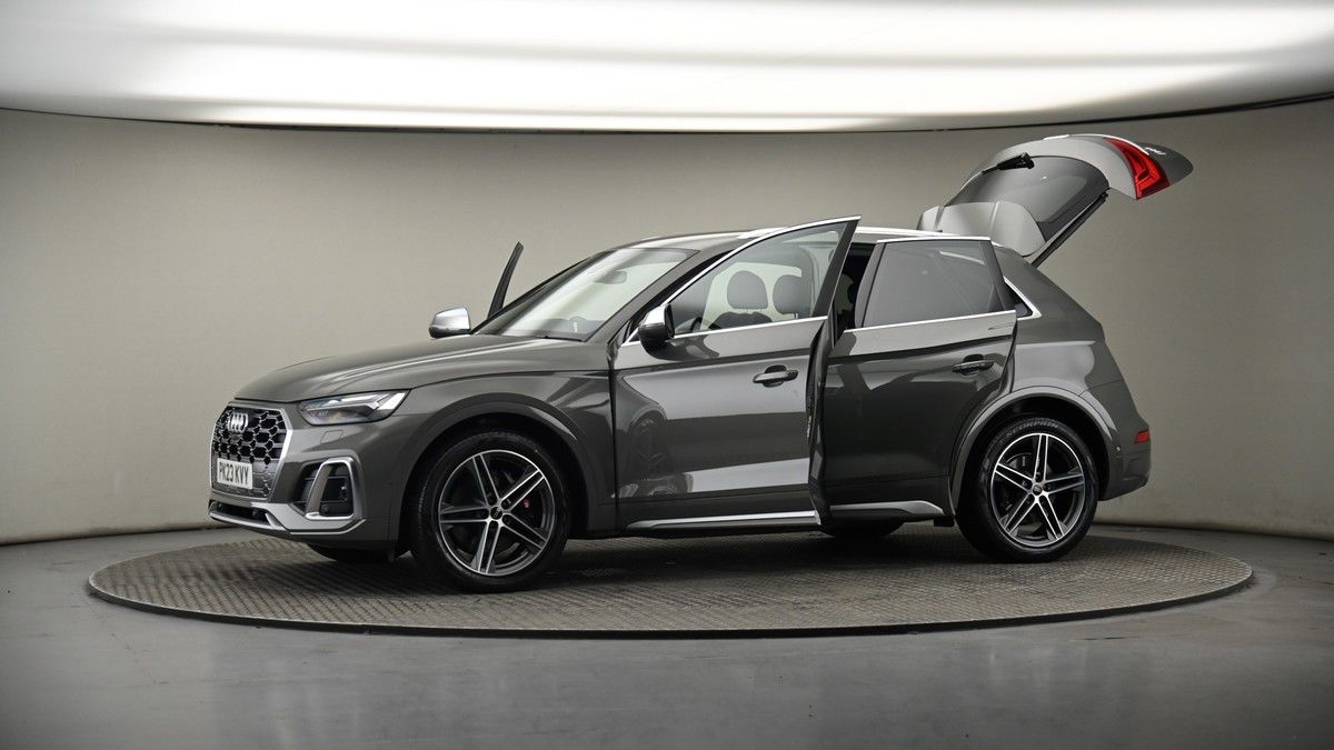 More views of Audi SQ5