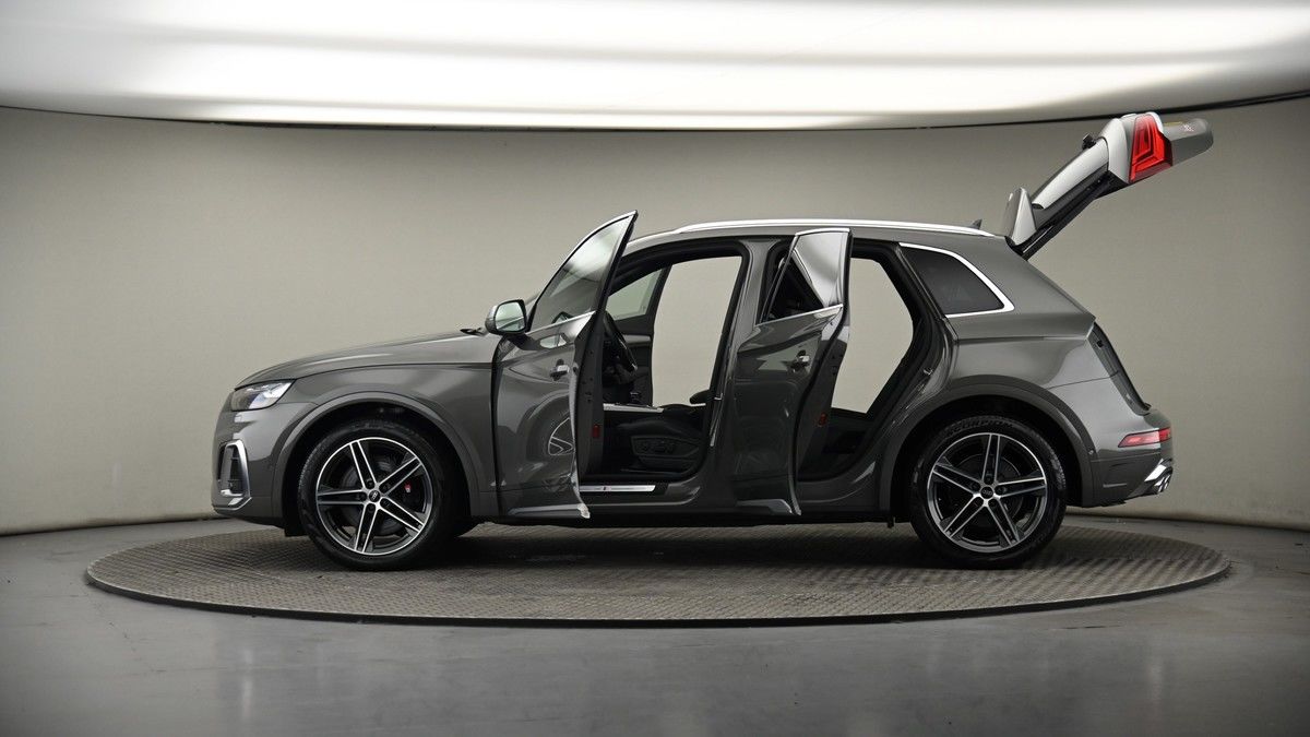More views of Audi SQ5