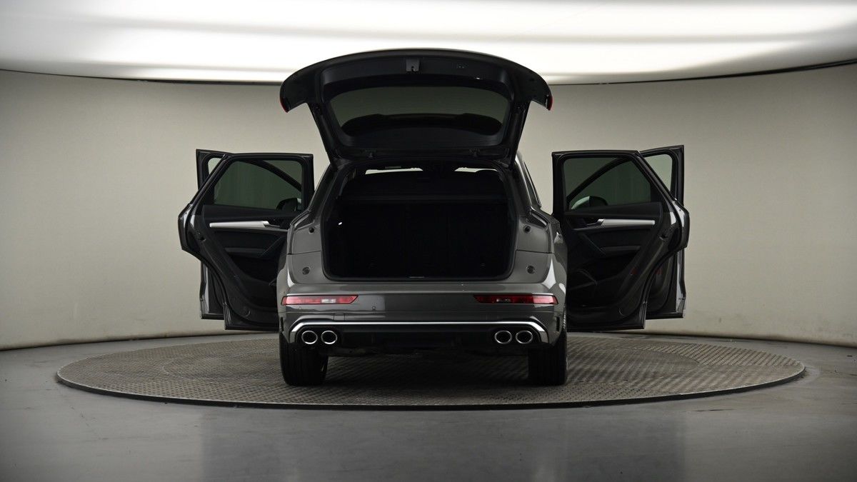 More views of Audi SQ5