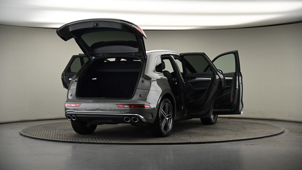 More views of Audi SQ5
