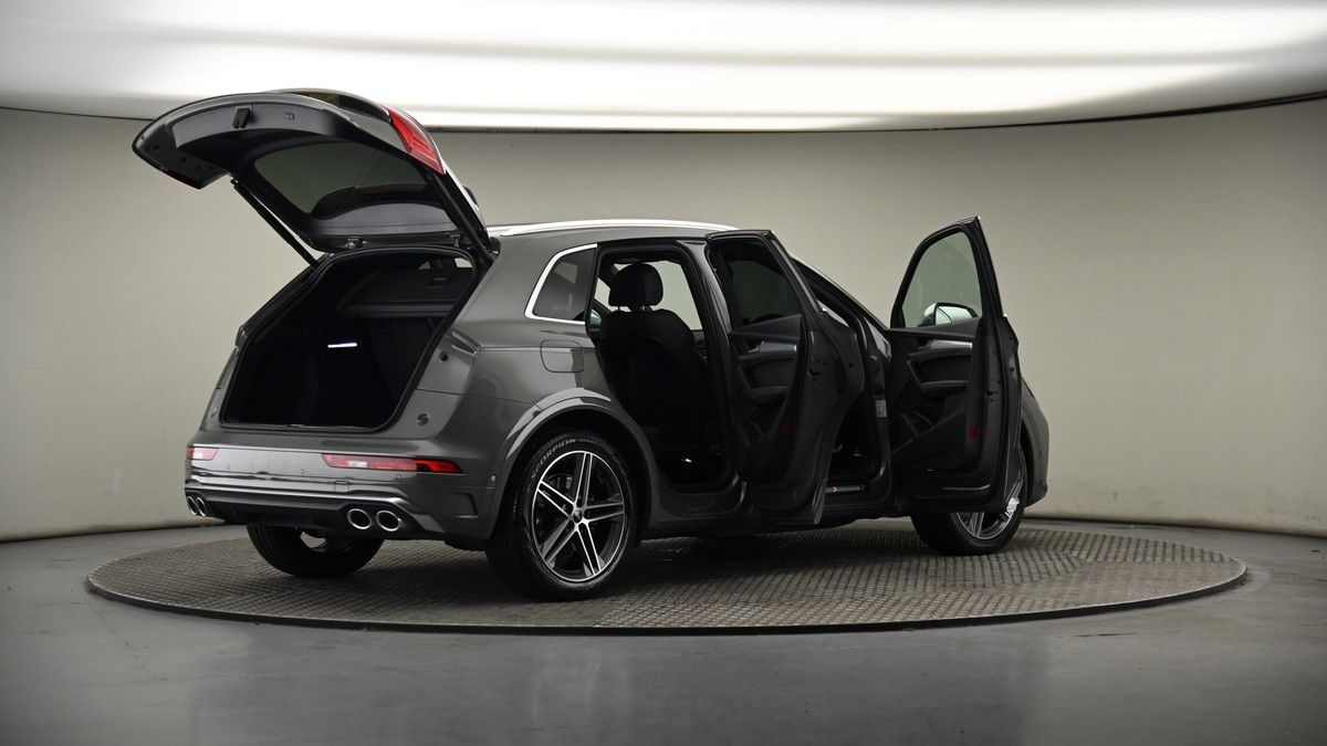 More views of Audi SQ5
