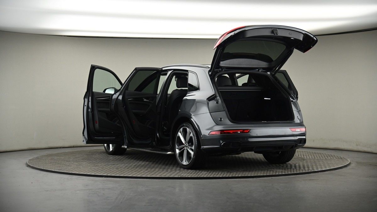 Audi SQ5 Image 8