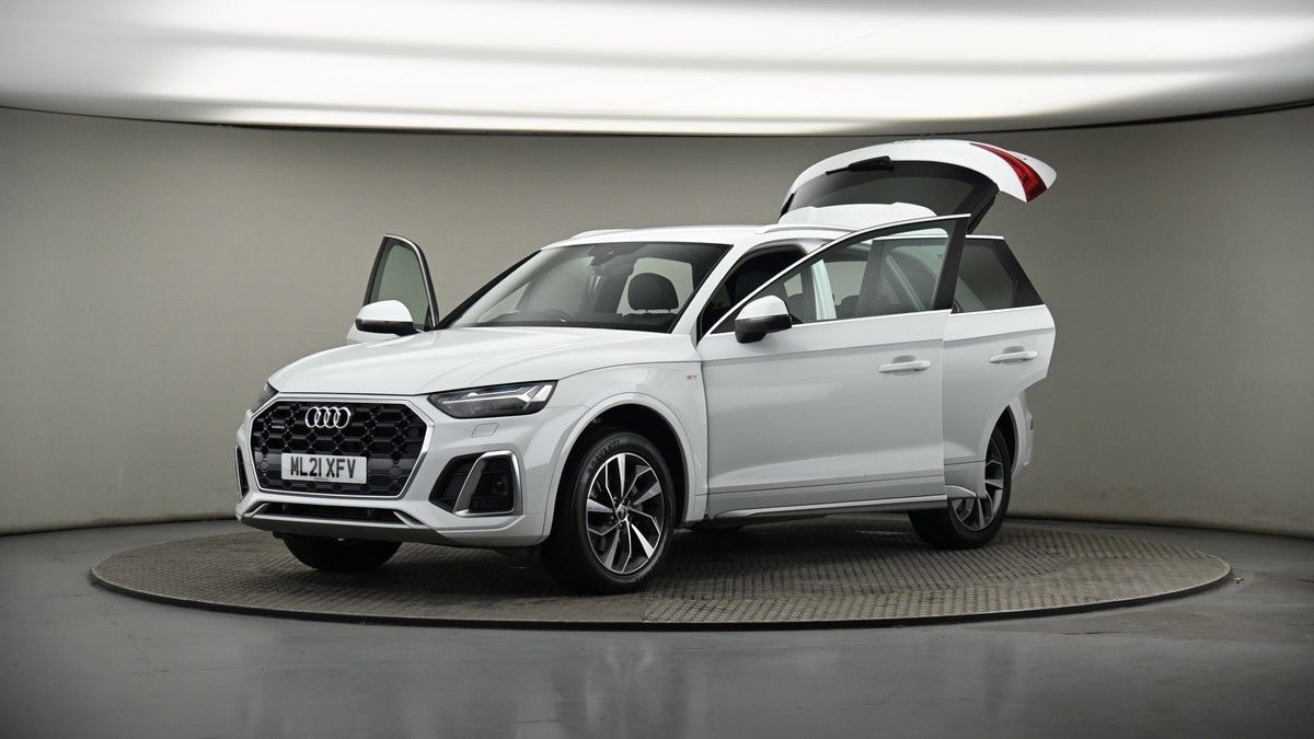 More views of Audi Q5