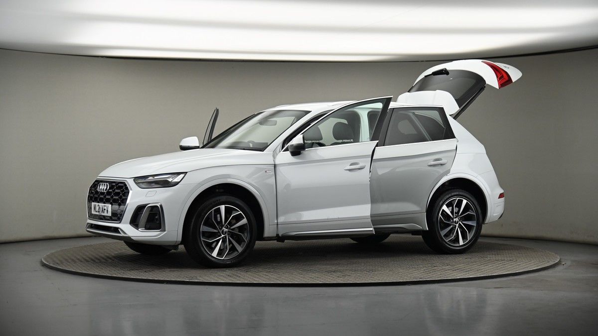 More views of Audi Q5