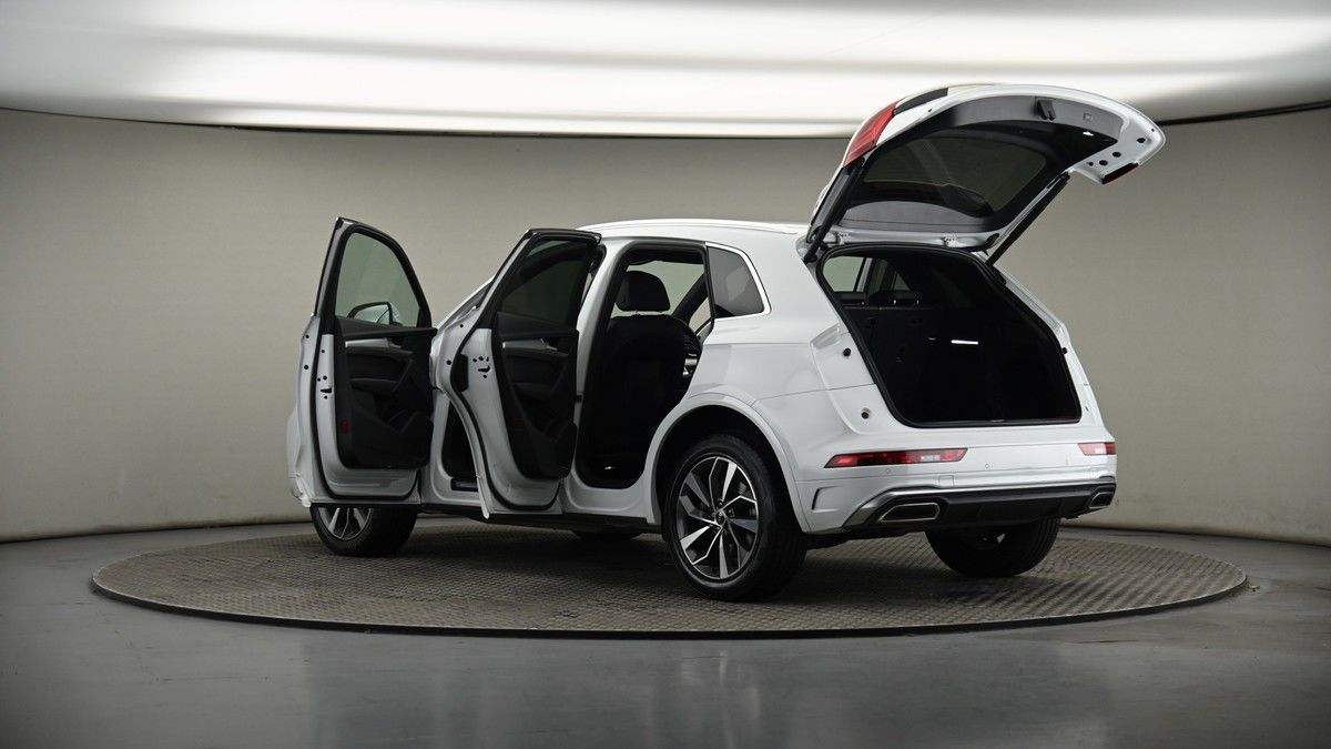 More views of Audi Q5