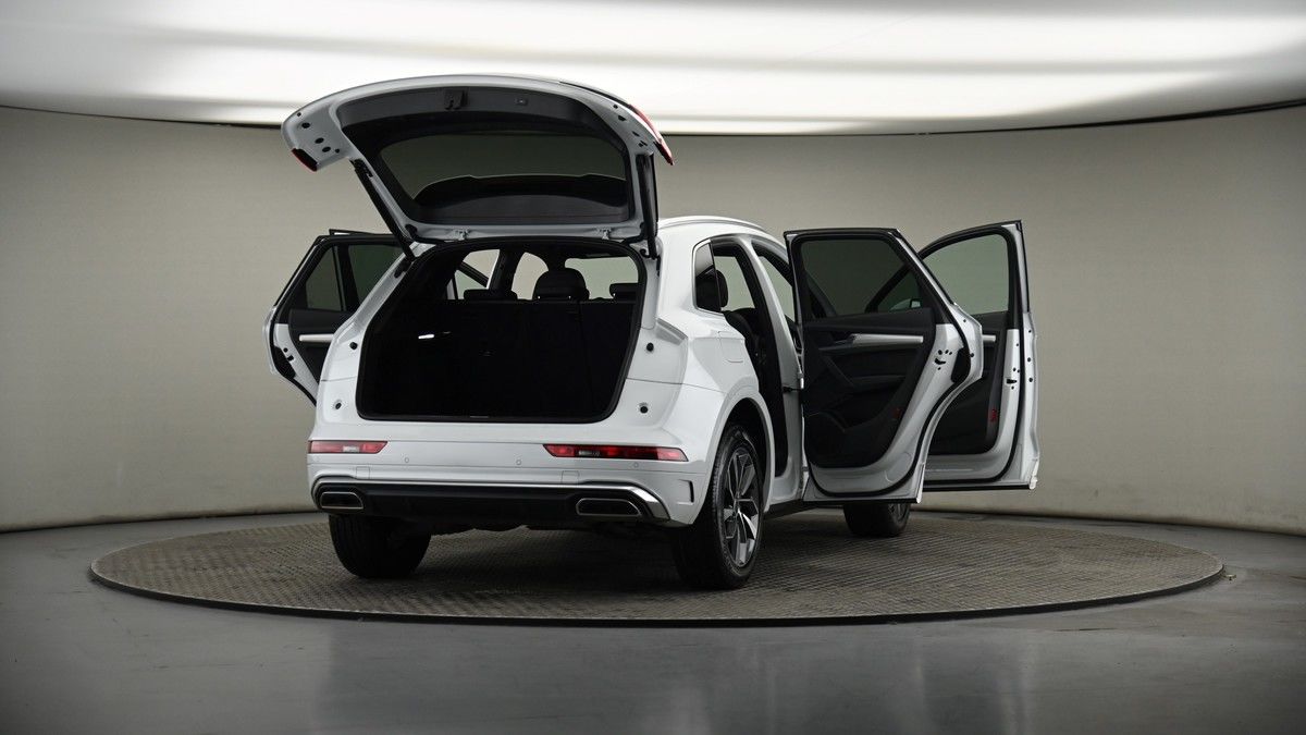 More views of Audi Q5