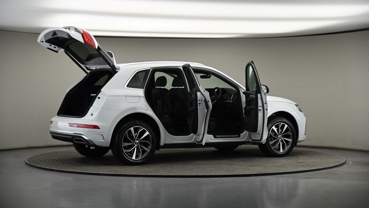 More views of Audi Q5