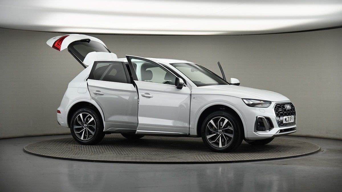 More views of Audi Q5