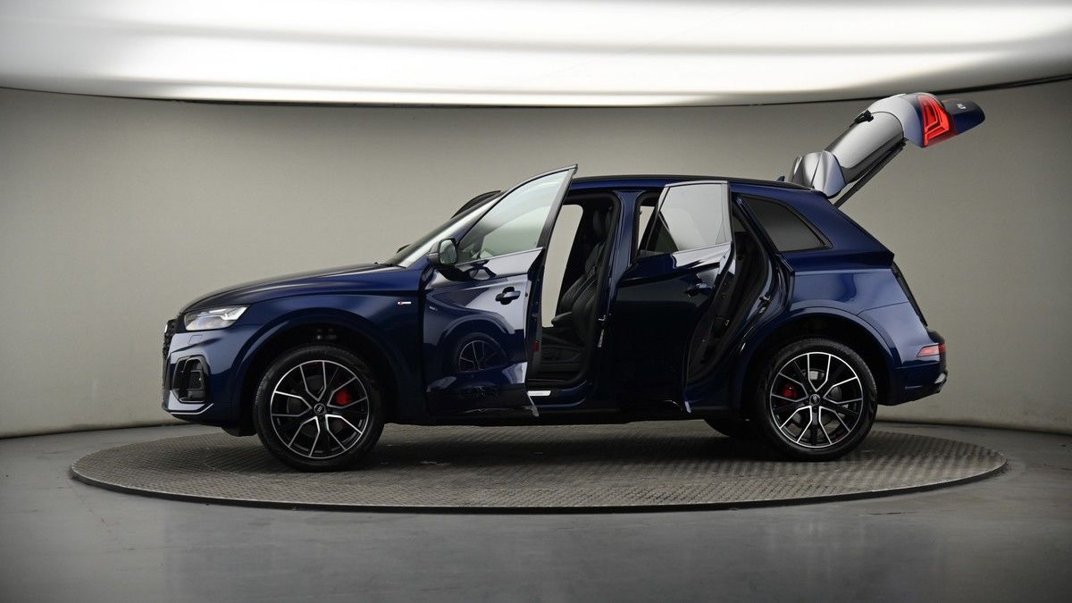 More views of Audi Q5