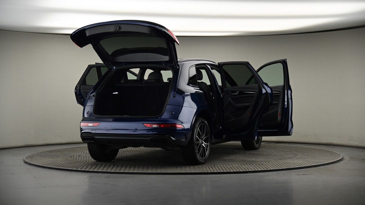 More views of Audi Q5