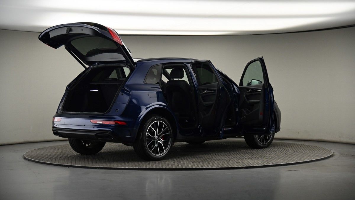 More views of Audi Q5